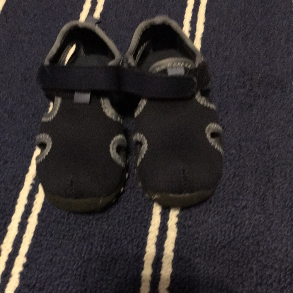Toddler boy water shoes
